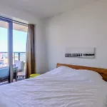 Sky Tower Ii - 7th Floor - Sea View Apartment *