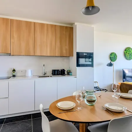 Sky Tower Ii - 7th Floor - Sea View